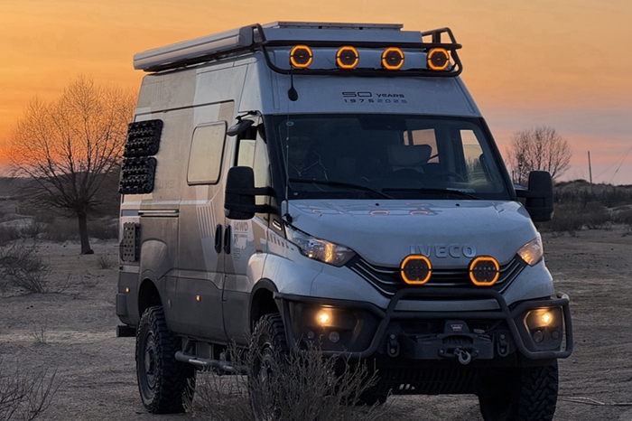 旅美意大利NEW DAILY 4X4漫步系列B型越野房車