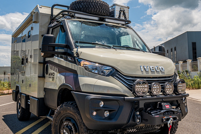 旅美意大利NEW DAILY 4X4漫步系列T型越野房車